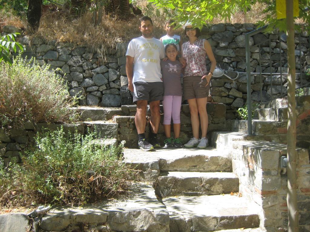 Flora'S House Villa Spilia Luaran gambar